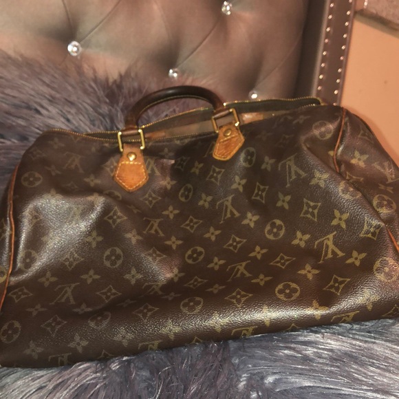Louis Vuitton Handbags - Louis Vuitton speedy 30